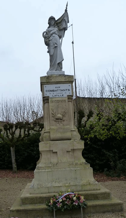 Latillé - Monument aux morts - Collection privée
