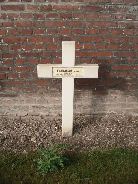 Cimetière de Fouilloy - Données hebergées sur Geneanet